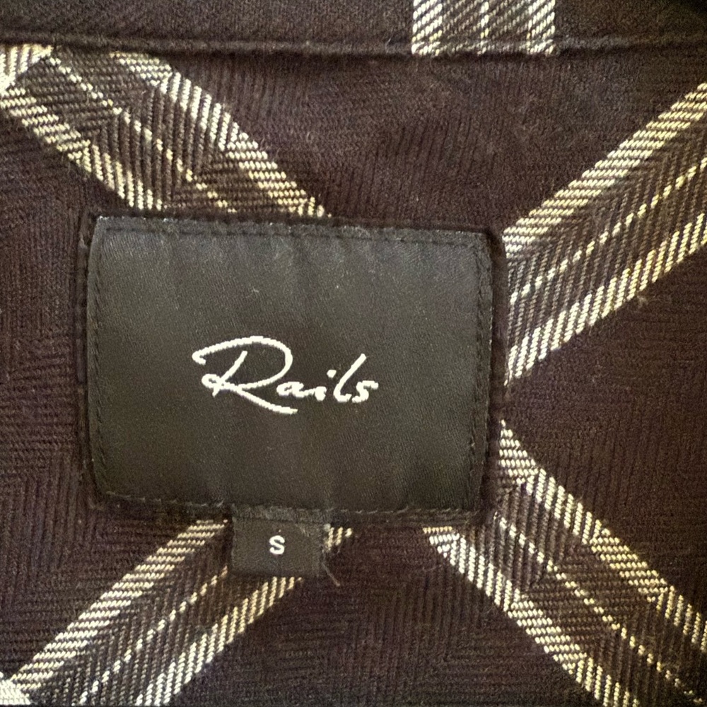 Rails Hunter Plaid Flannel Button Shirt - Picture 4 of 8